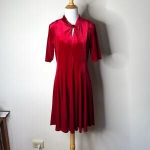 Signature by Robbie Bee Red Velvet Knotted Front Midi Dress